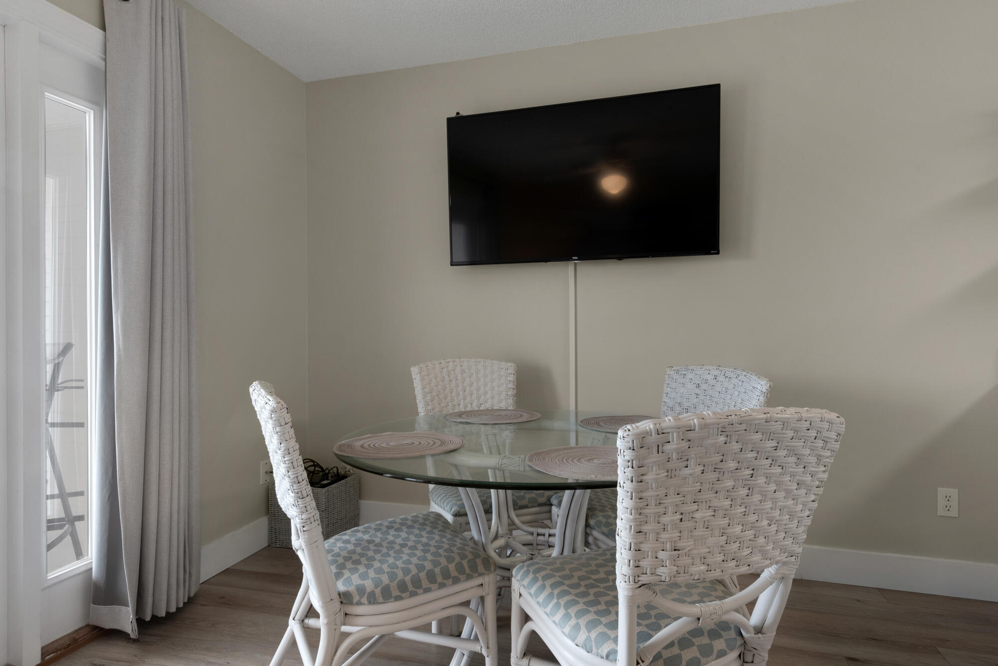 SUMMERSPELL CONDO - Residential