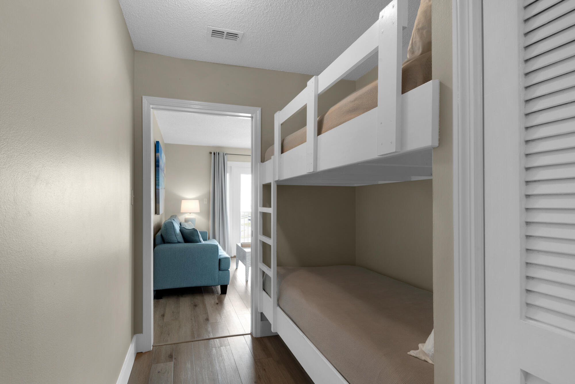 SUMMERSPELL CONDO - Residential