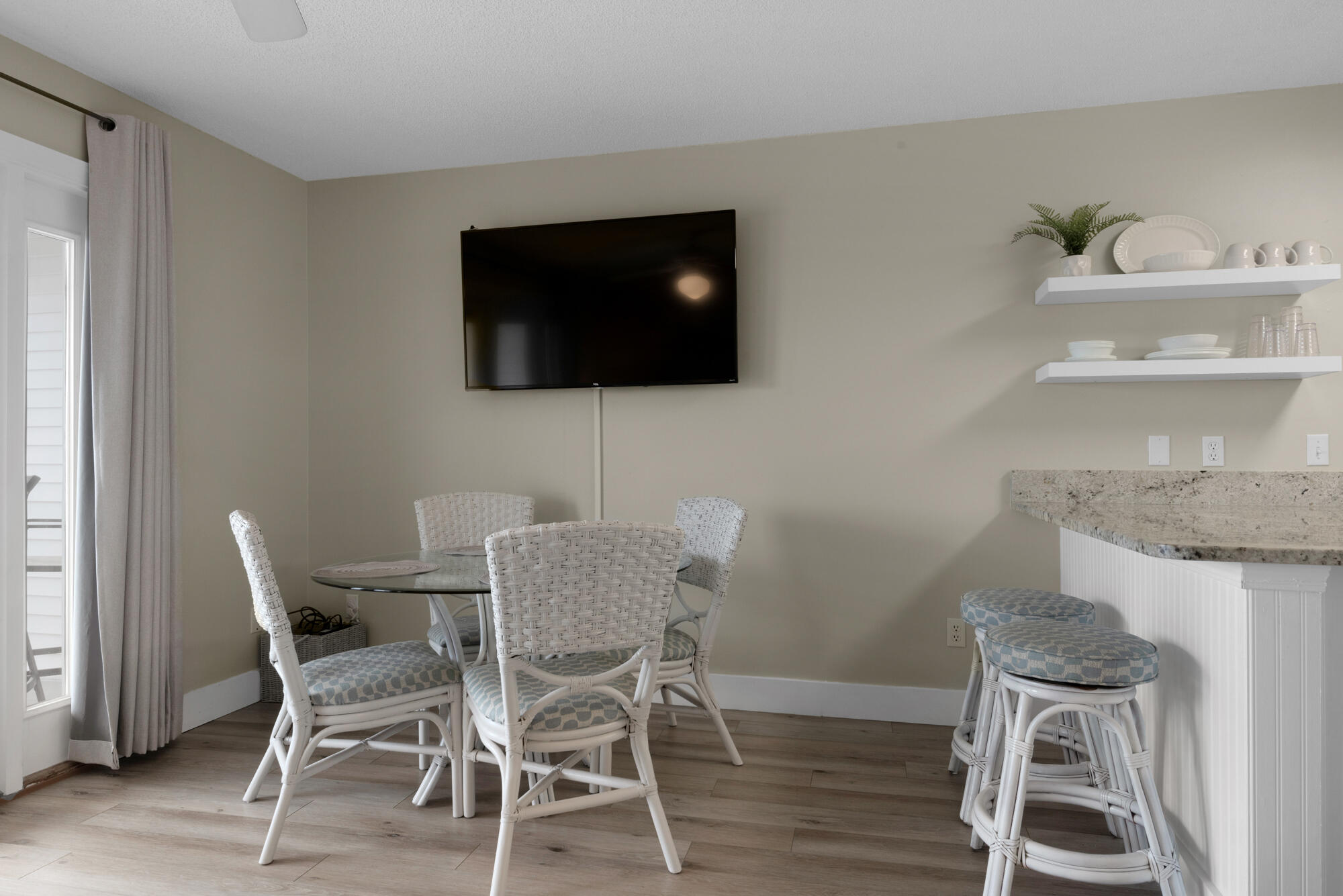 SUMMERSPELL CONDO - Residential