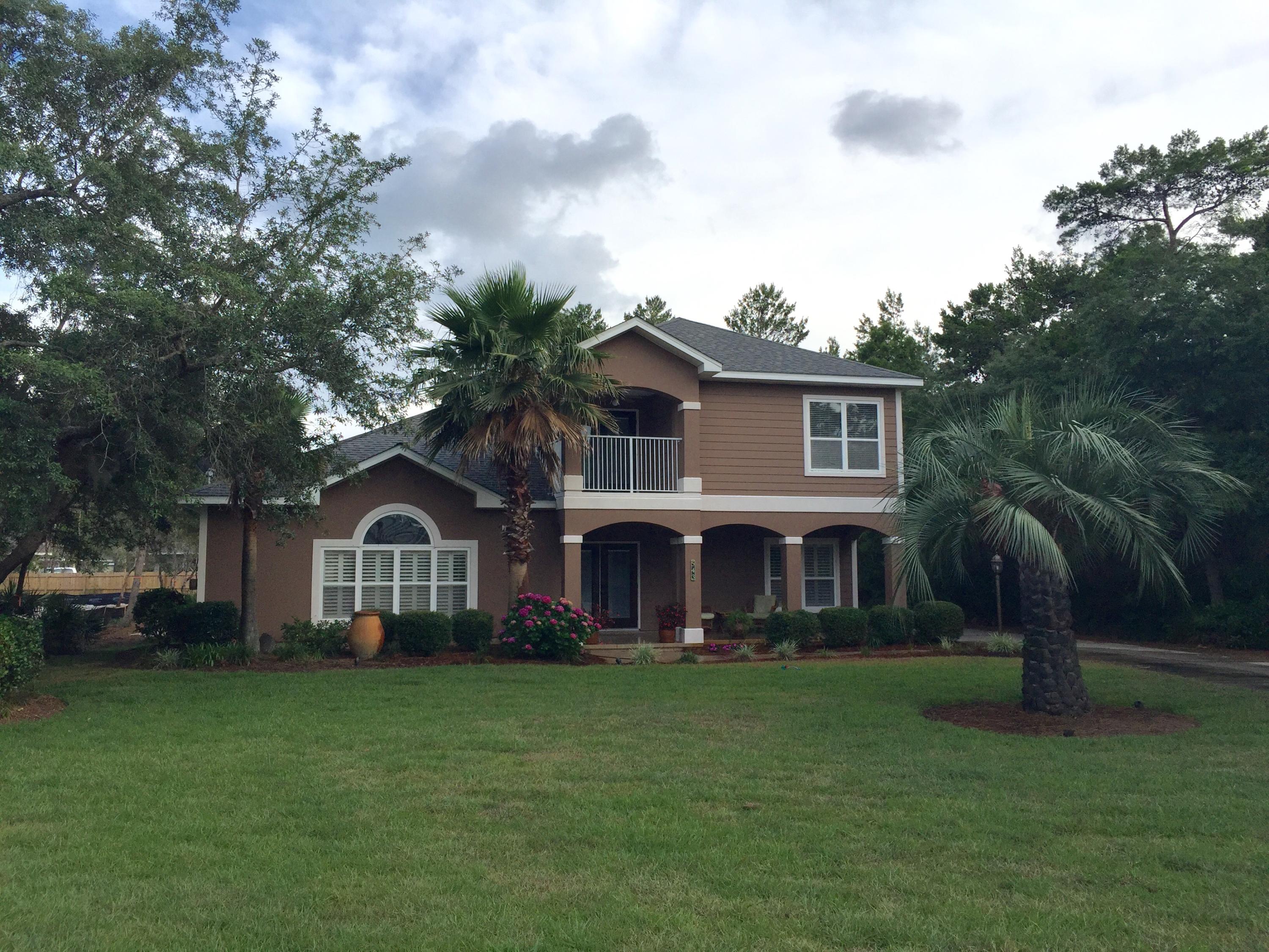 PELICAN BAY - Residential