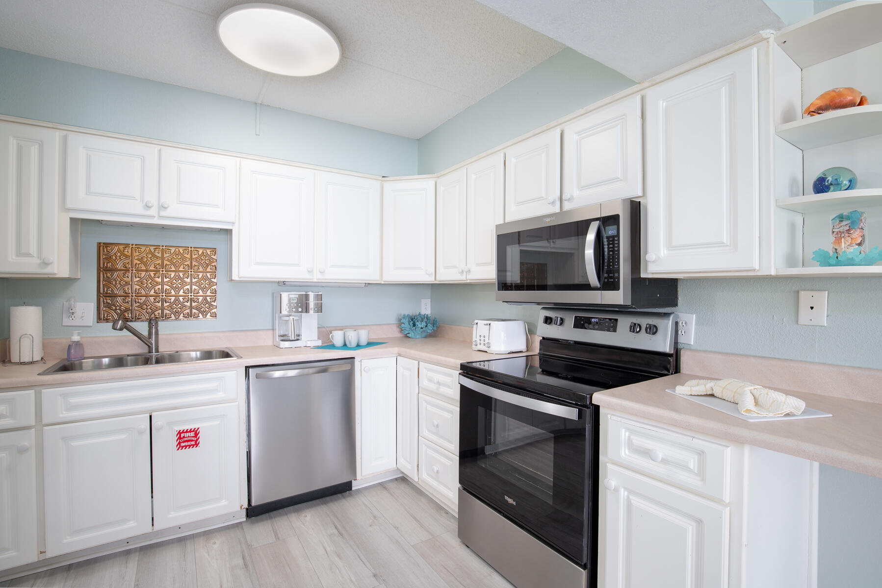 ISLAND ECHO CONDO - Residential