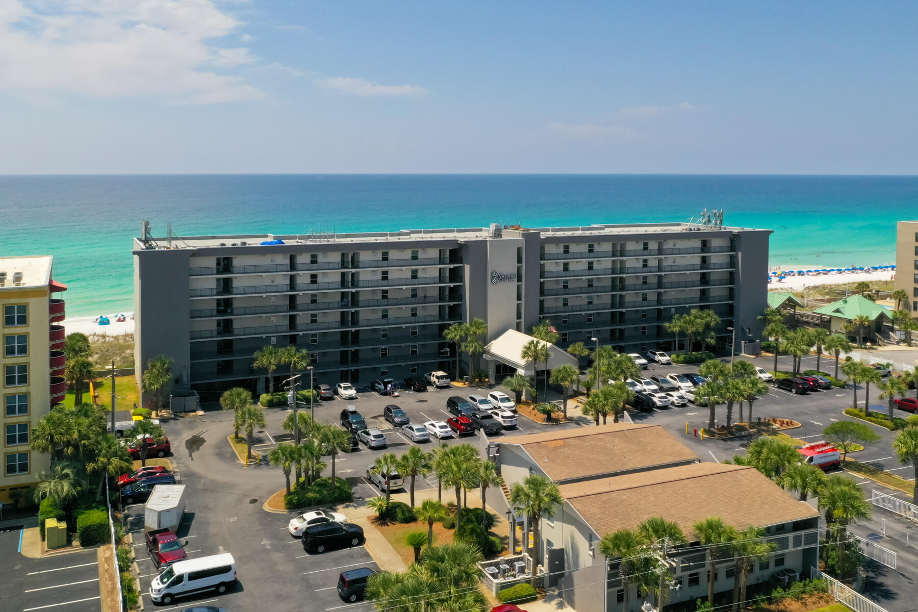 ISLAND ECHO CONDO - Residential