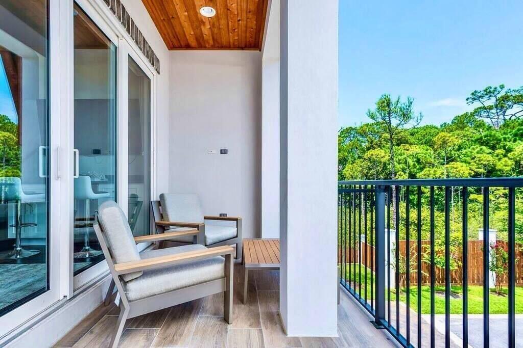 The Retreat at Miramar - Residential