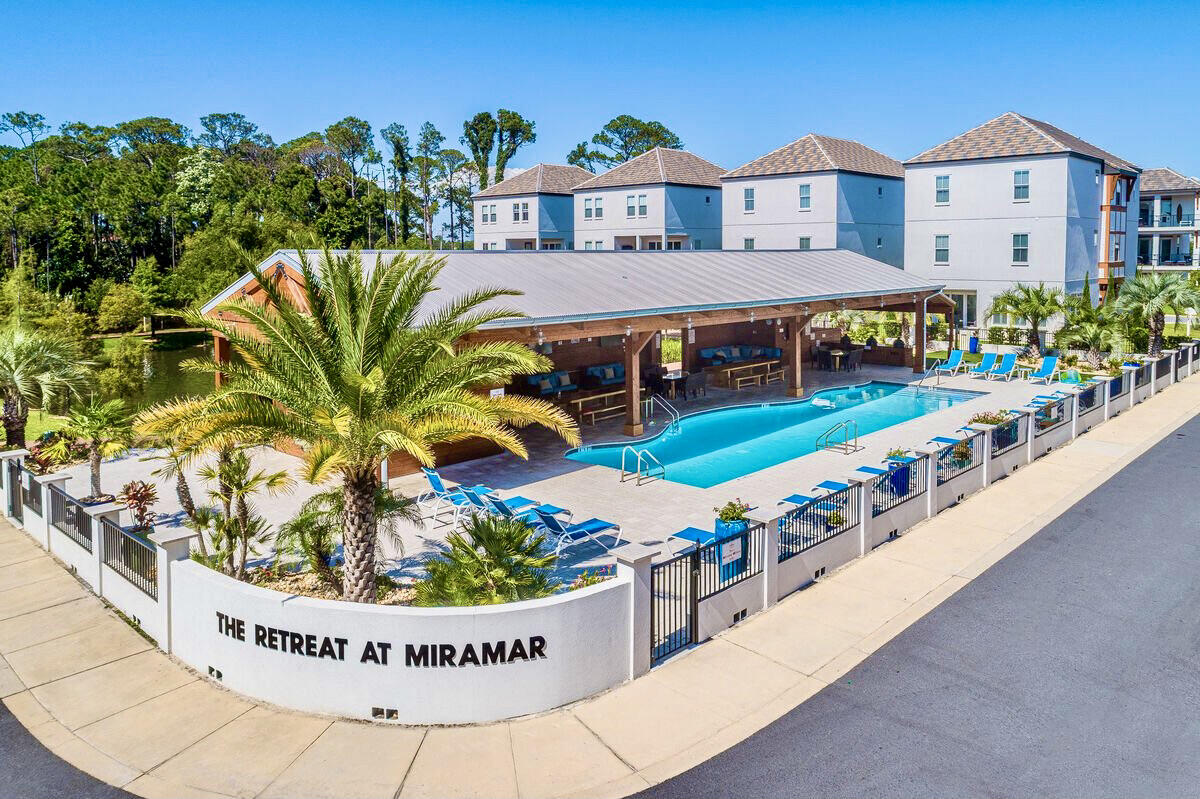 The Retreat at Miramar - Residential