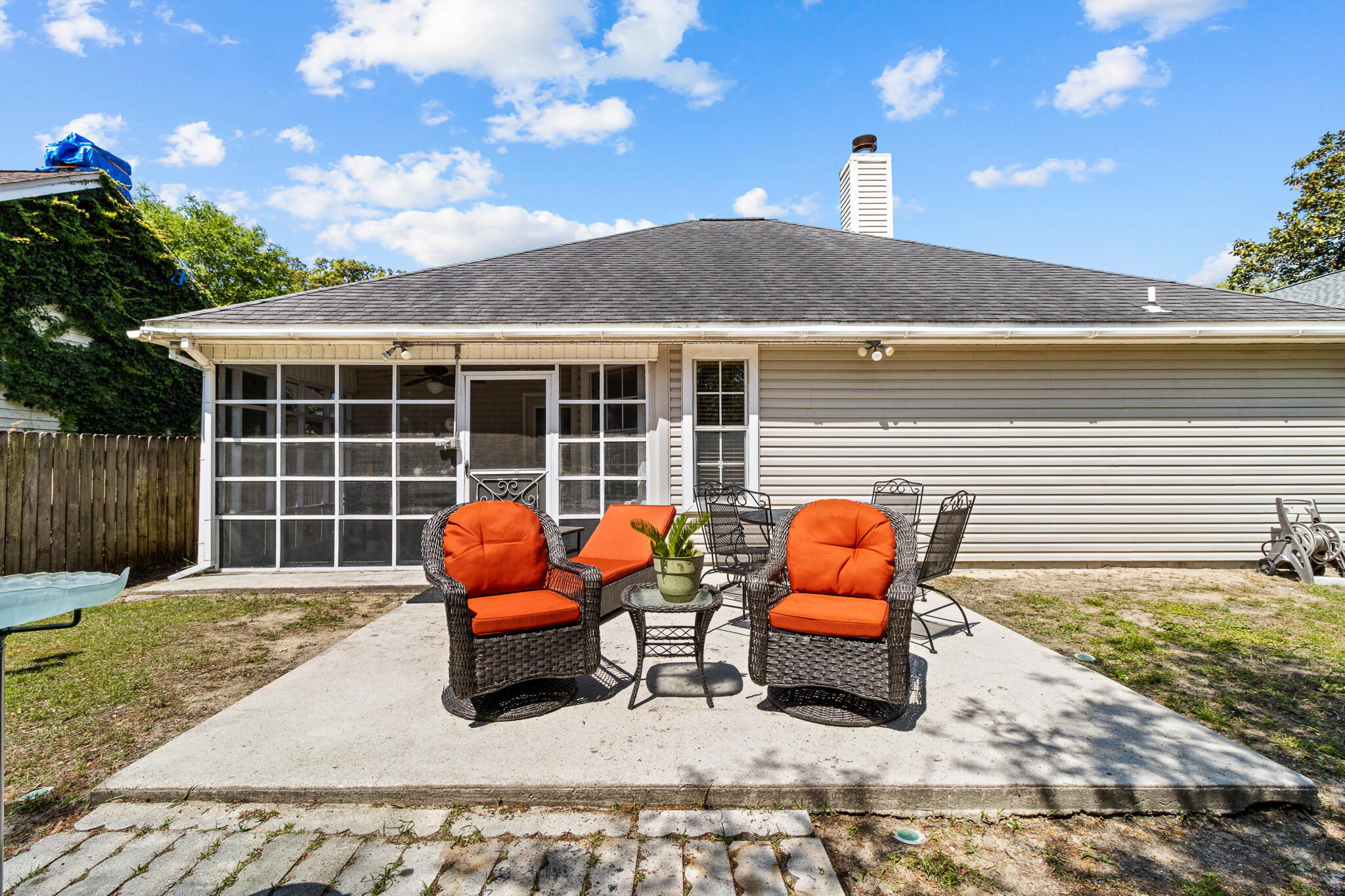 SUMMER TREE - Residential