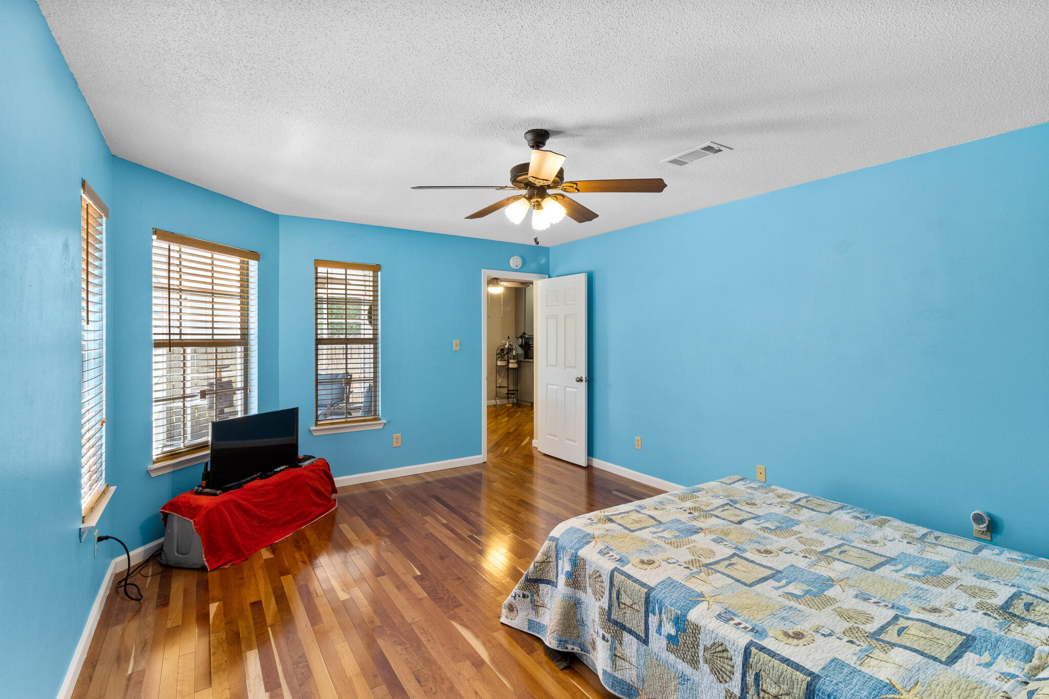 SUMMER TREE - Residential