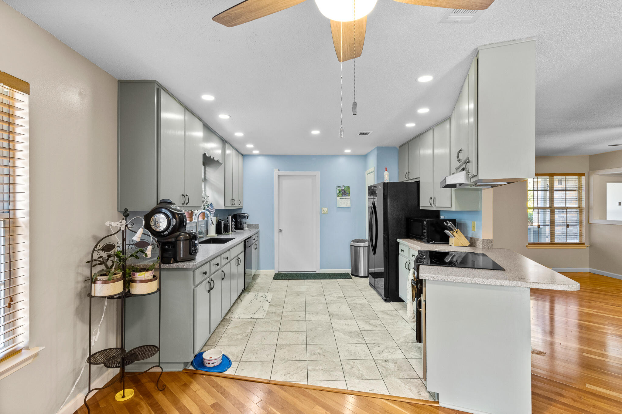 SUMMER TREE - Residential