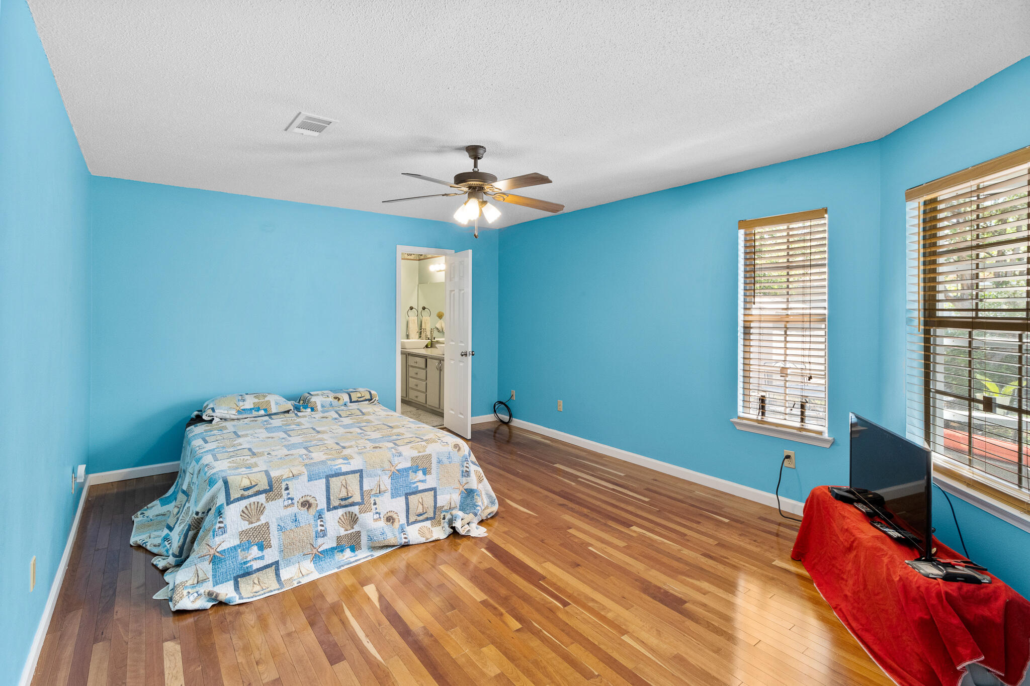 SUMMER TREE - Residential