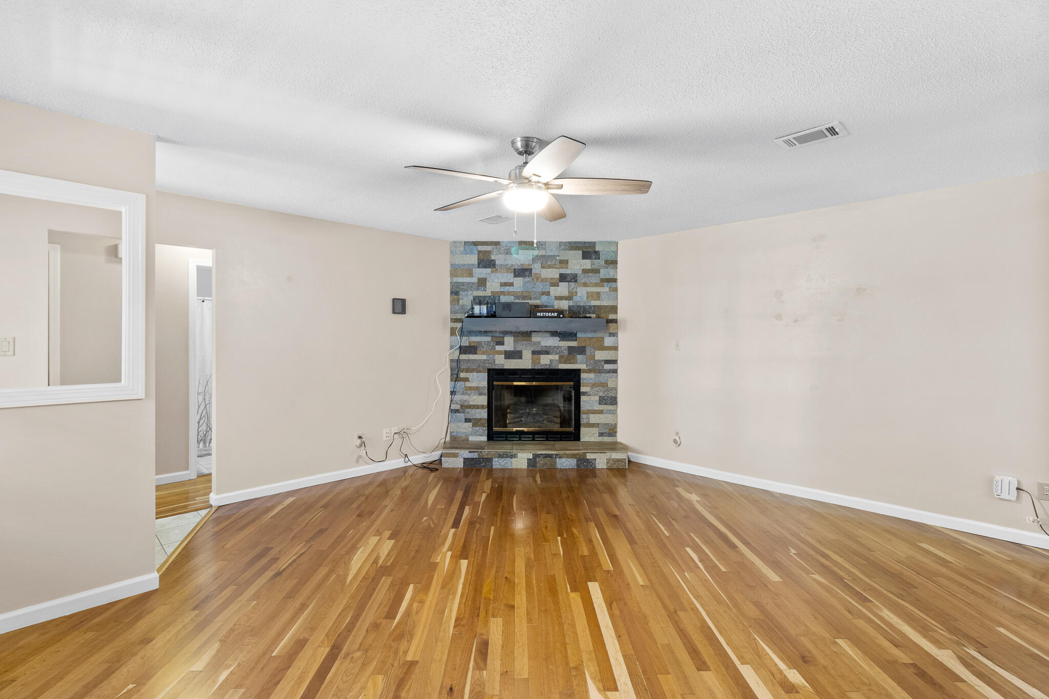 SUMMER TREE - Residential