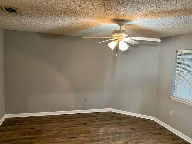 ROCKY BAYOU T/H - Residential Lease