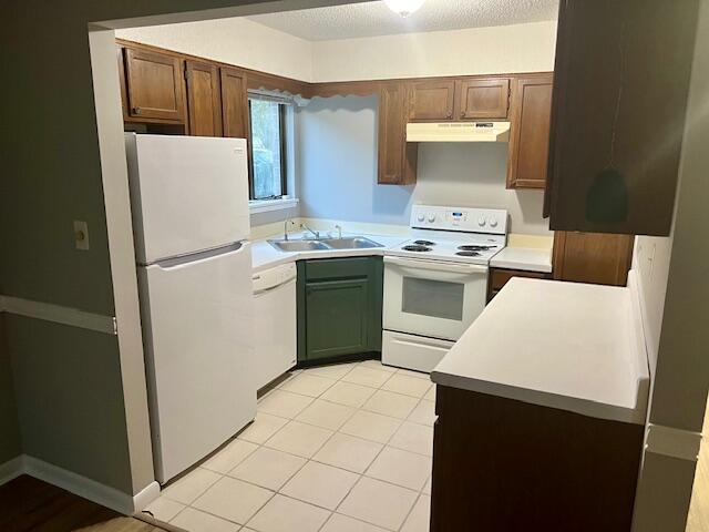 ROCKY BAYOU T/H - Residential Lease