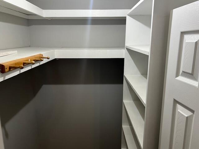 ROCKY BAYOU T/H - Residential Lease