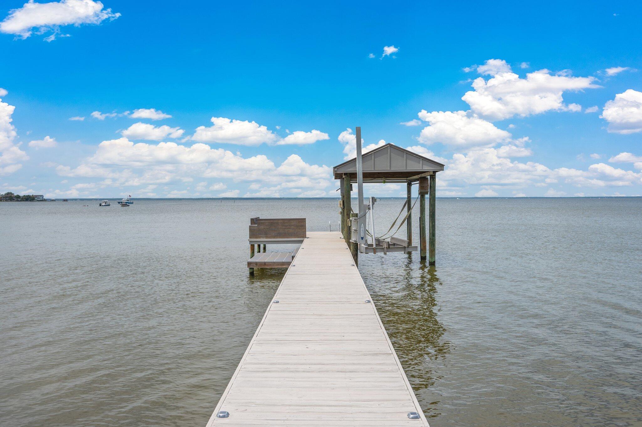 PELICAN BAY - Residential