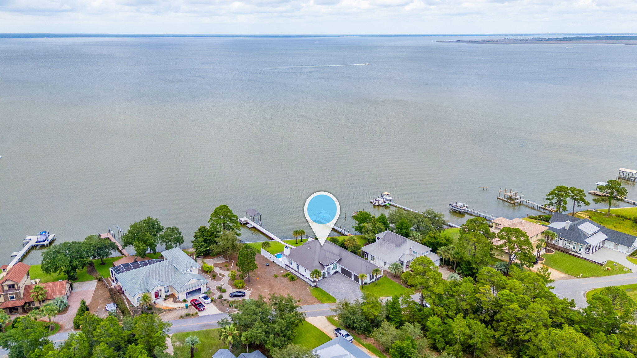 PELICAN BAY - Residential