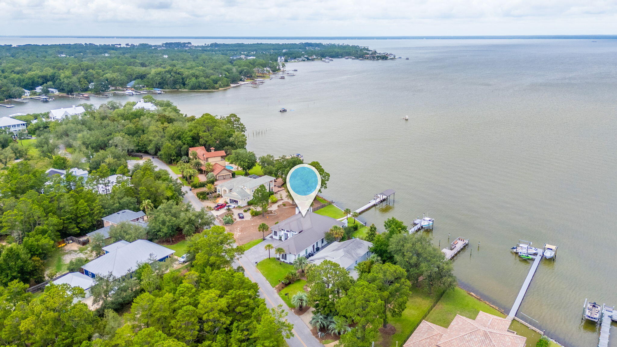 PELICAN BAY - Residential