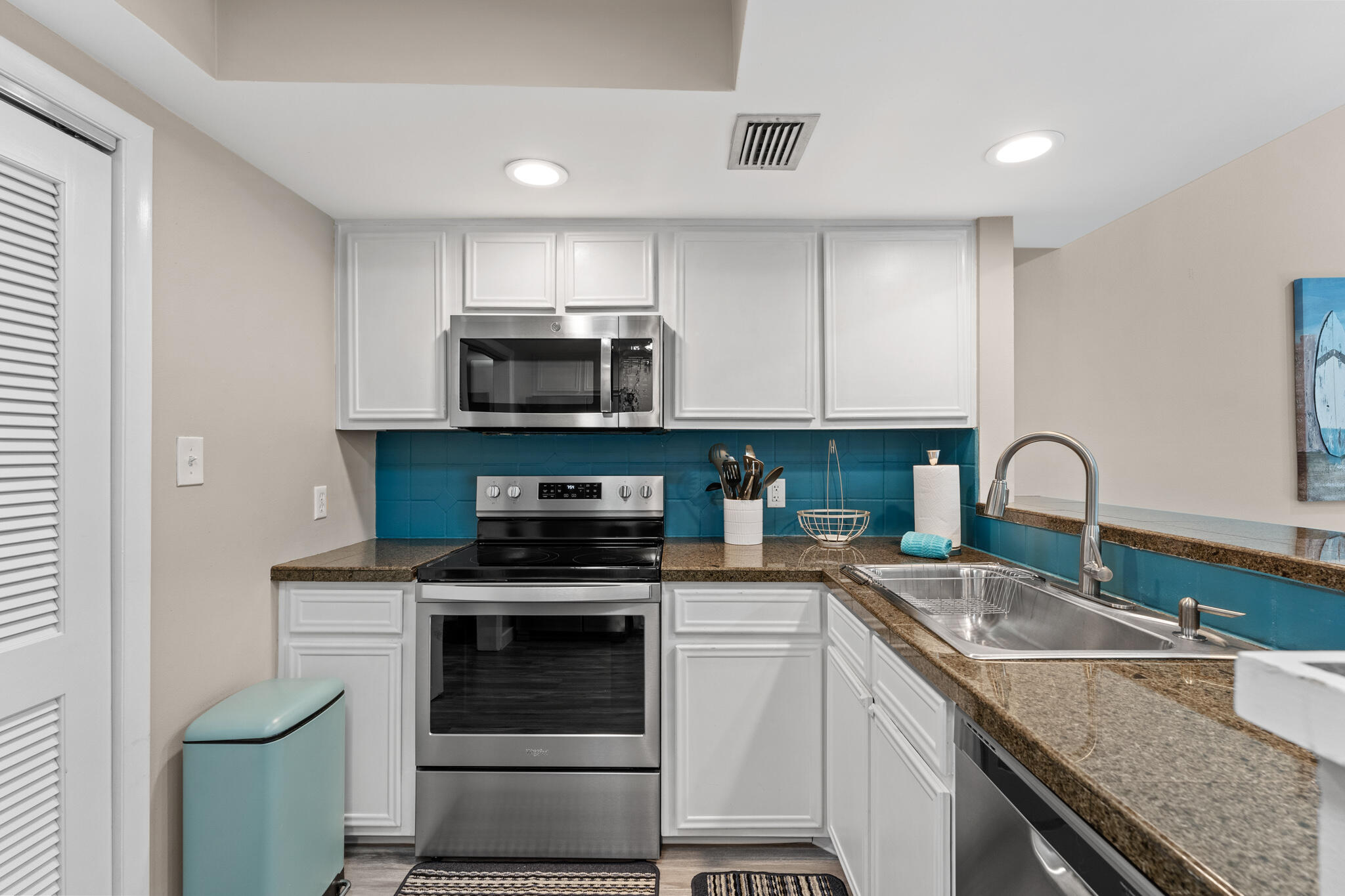 LINKSIDE VILLAGE UNIT 1 - Residential