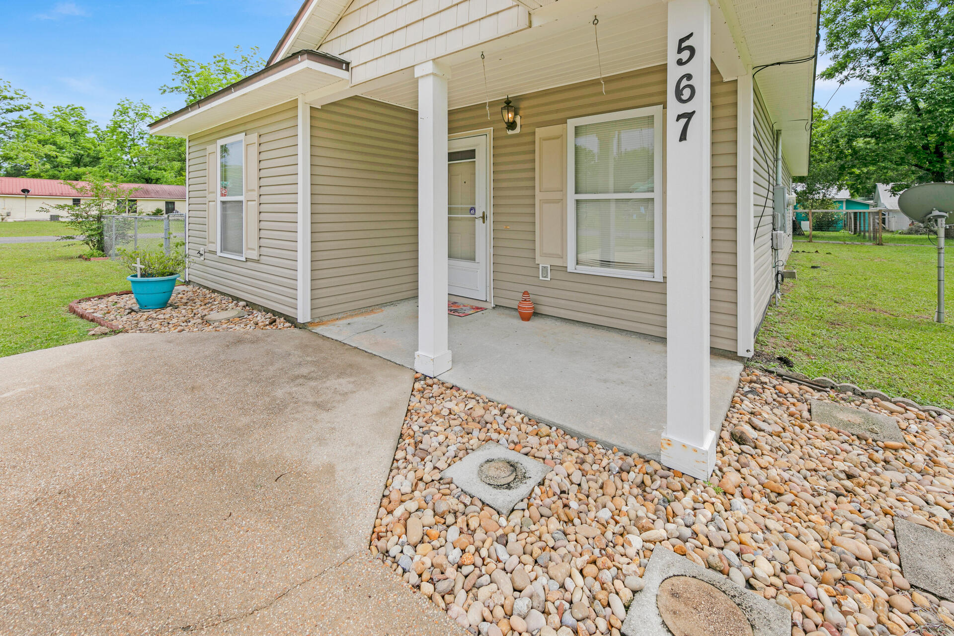We will be taking offers through June 1 at 5pm. This property is going through probate but should be cleared by July 18, 2022. This is a beautiful corner lot with three bedrooms, two bathrooms and all appliances convey.