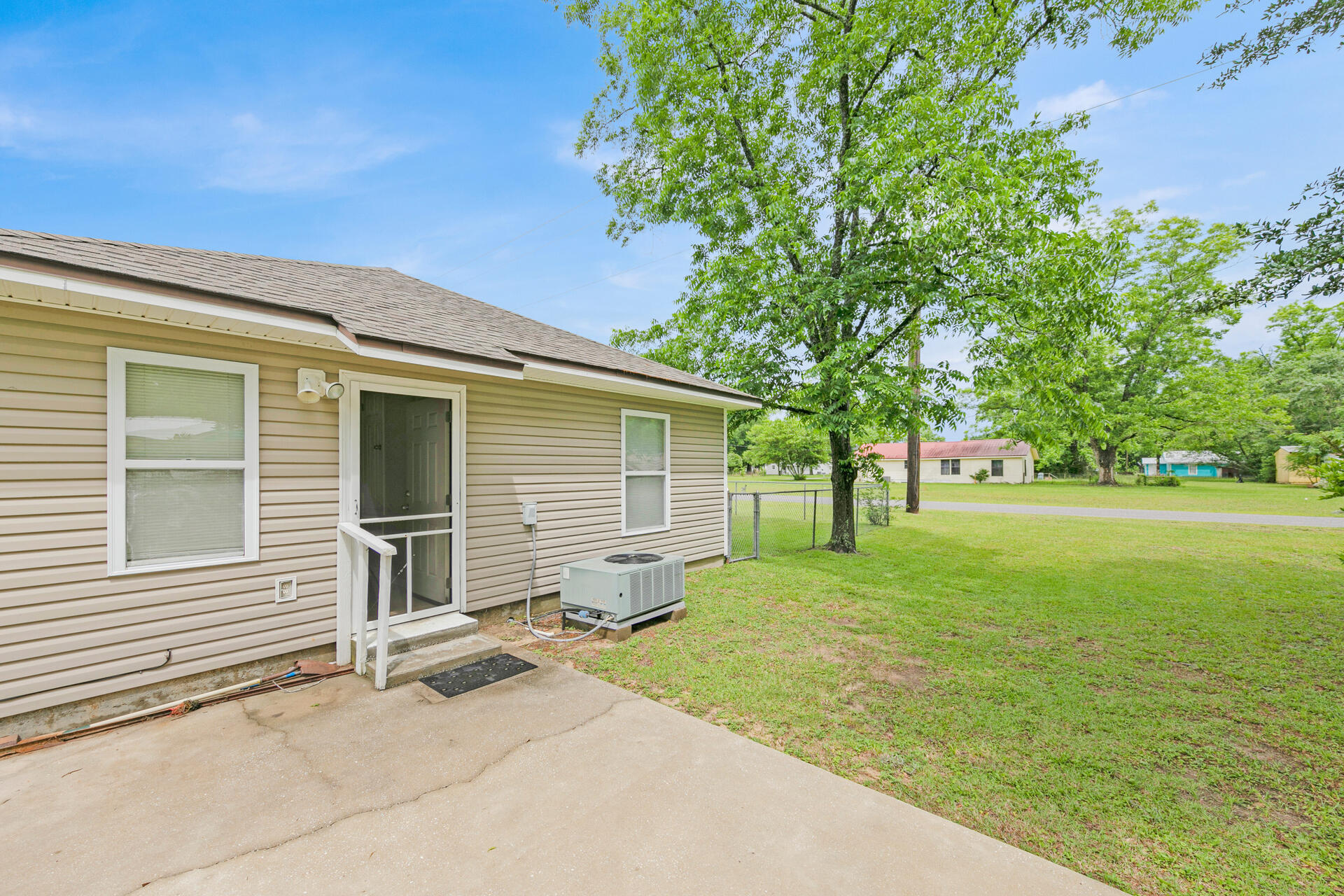 TOWN OF DEFUNIAK SPRINGS - Residential