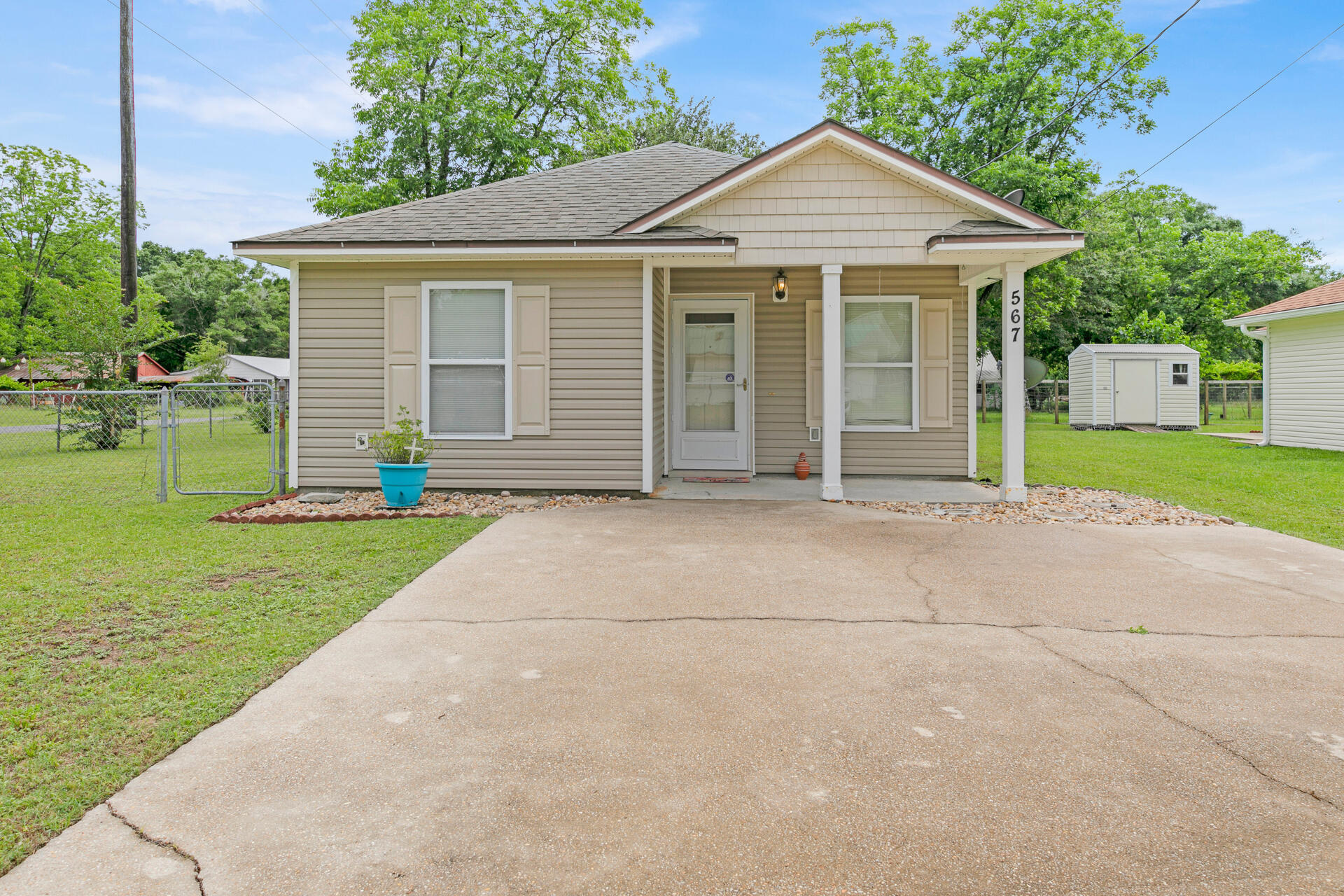 TOWN OF DEFUNIAK SPRINGS - Residential