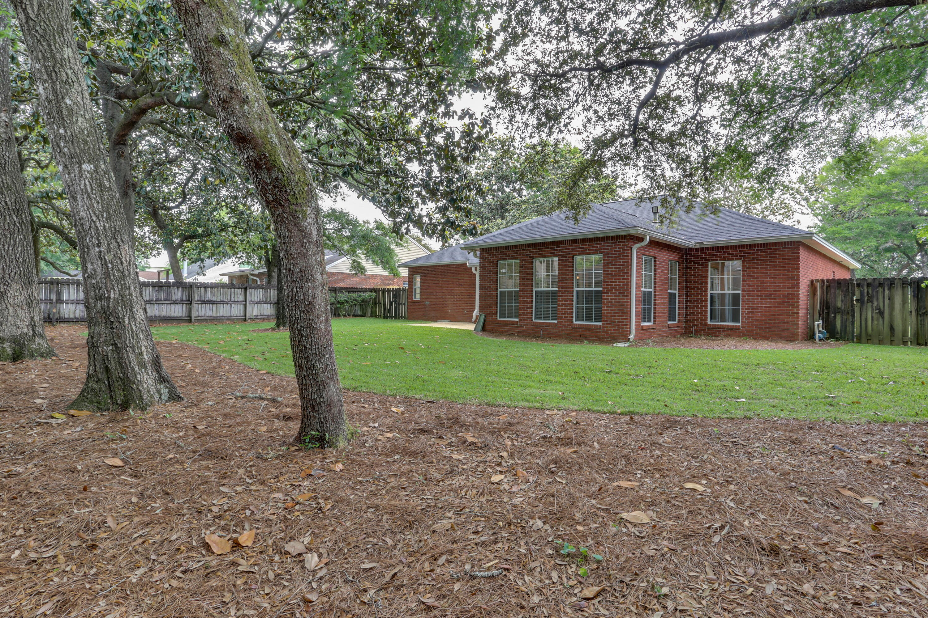 MOSSY OAKS - Residential