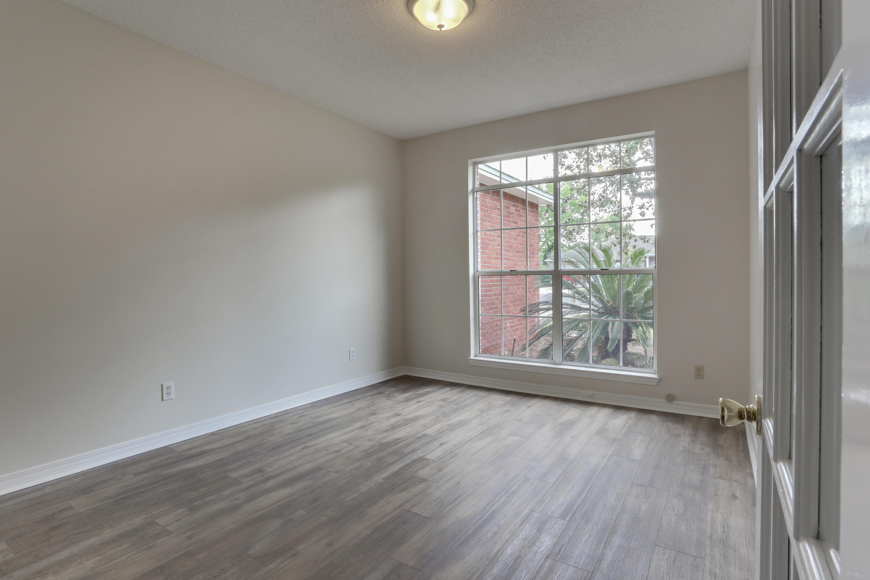 MOSSY OAKS - Residential