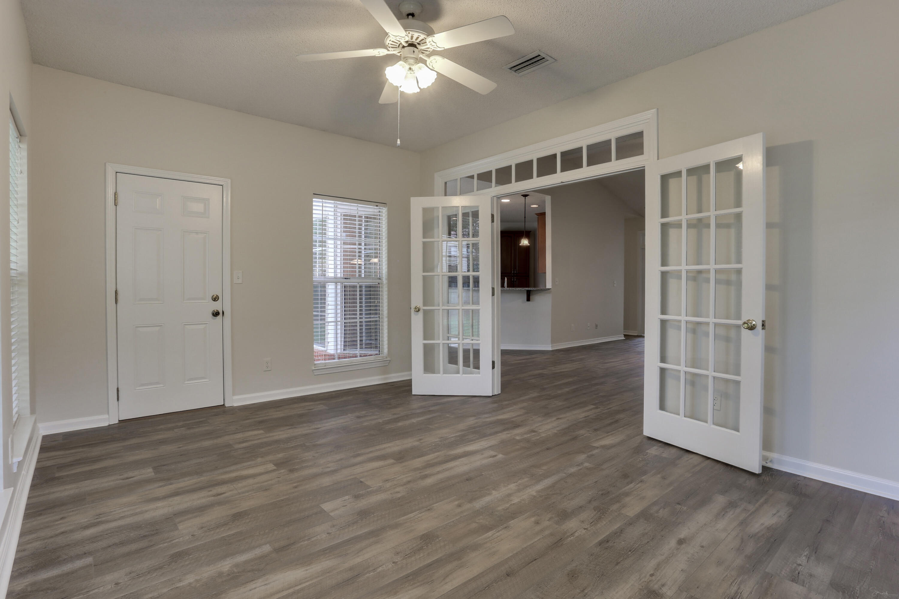 MOSSY OAKS - Residential