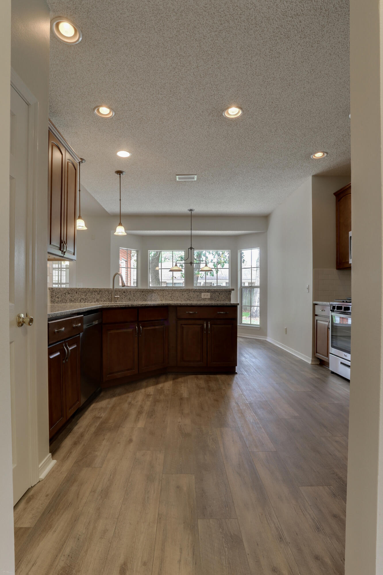 MOSSY OAKS - Residential