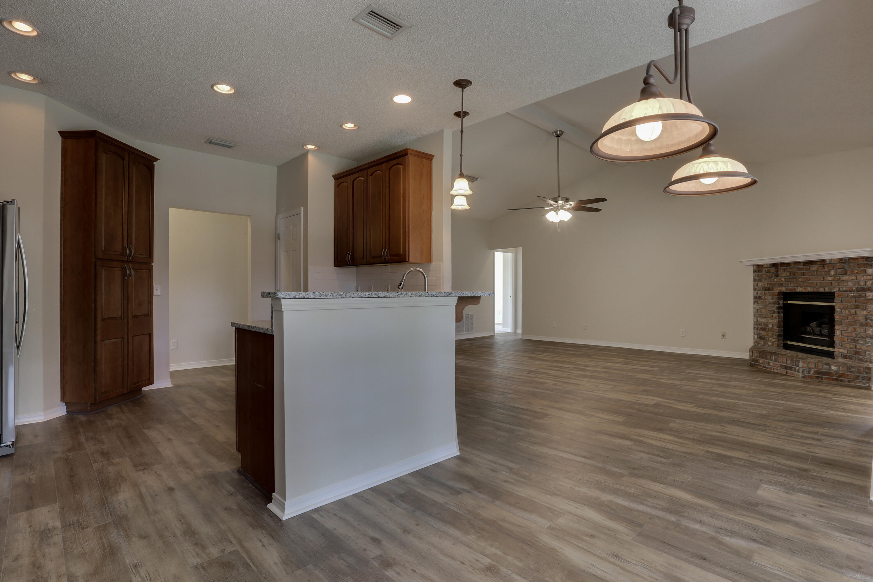 MOSSY OAKS - Residential