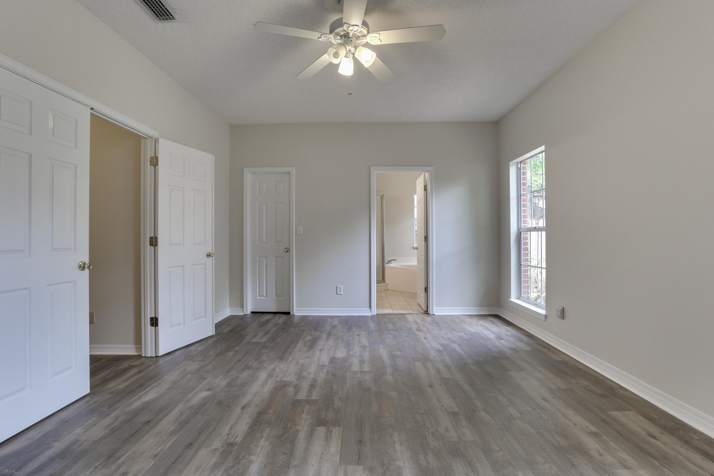 MOSSY OAKS - Residential