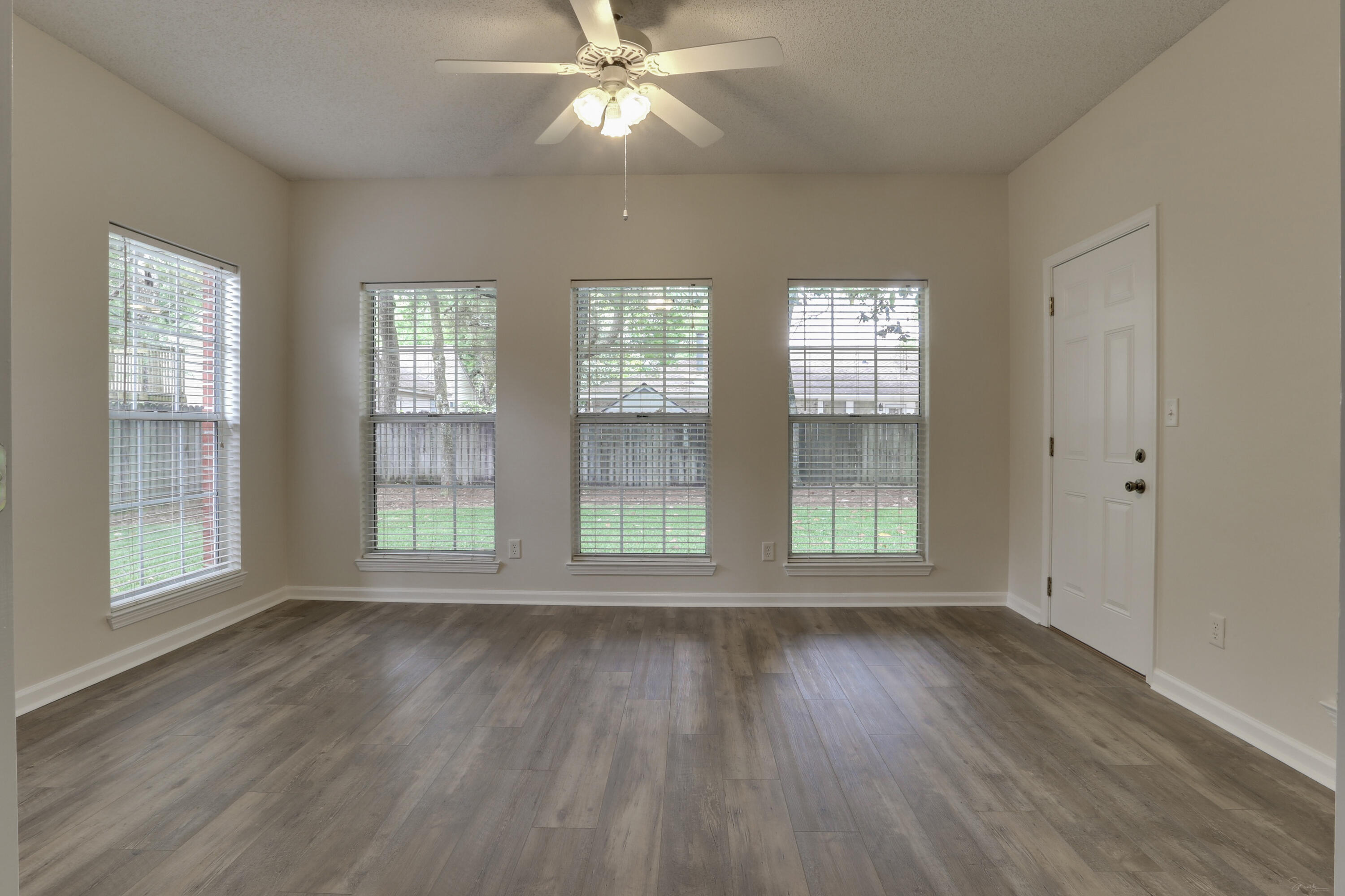 MOSSY OAKS - Residential