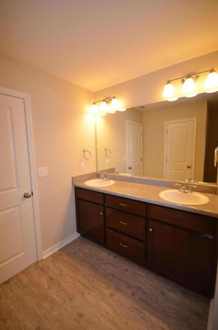 HOMEWOOD EST - Residential