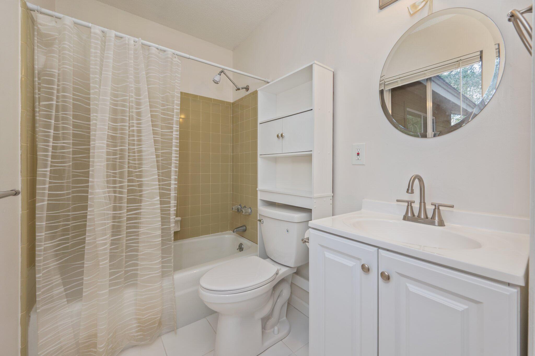 PINECREST HILLS - Residential Lease