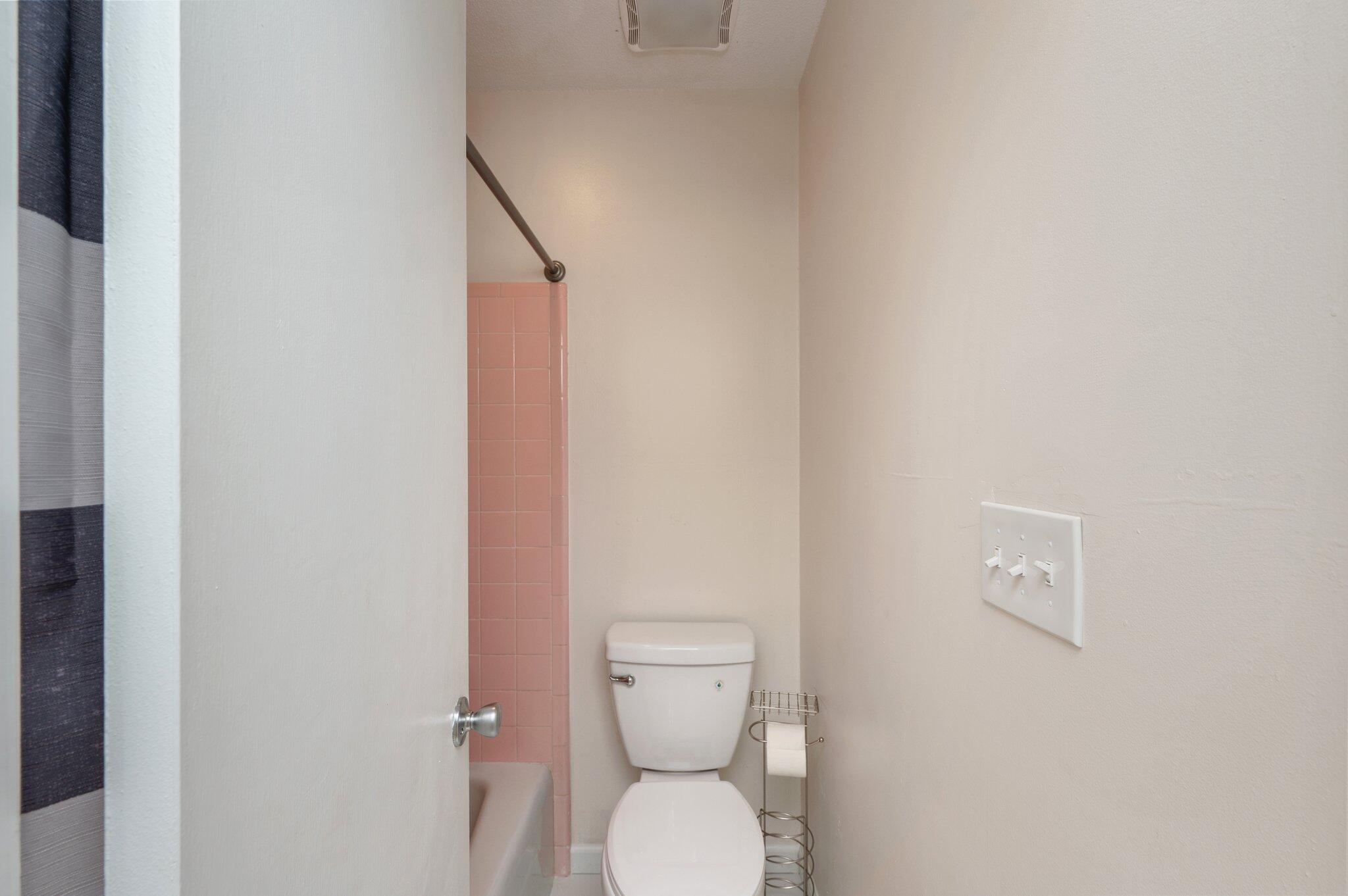 PINECREST HILLS - Residential Lease