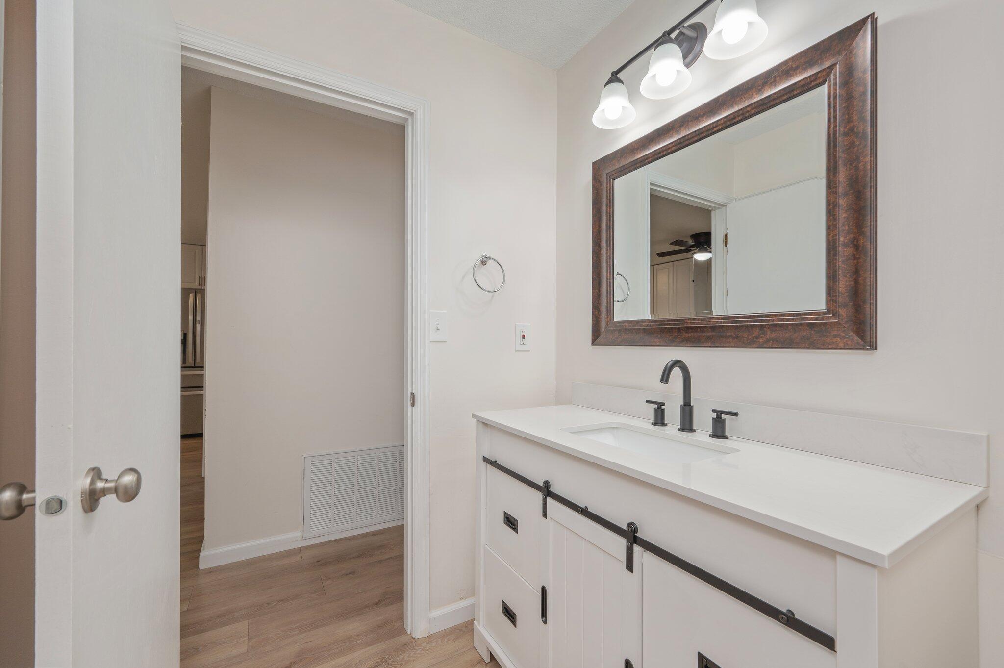 PINECREST HILLS - Residential Lease