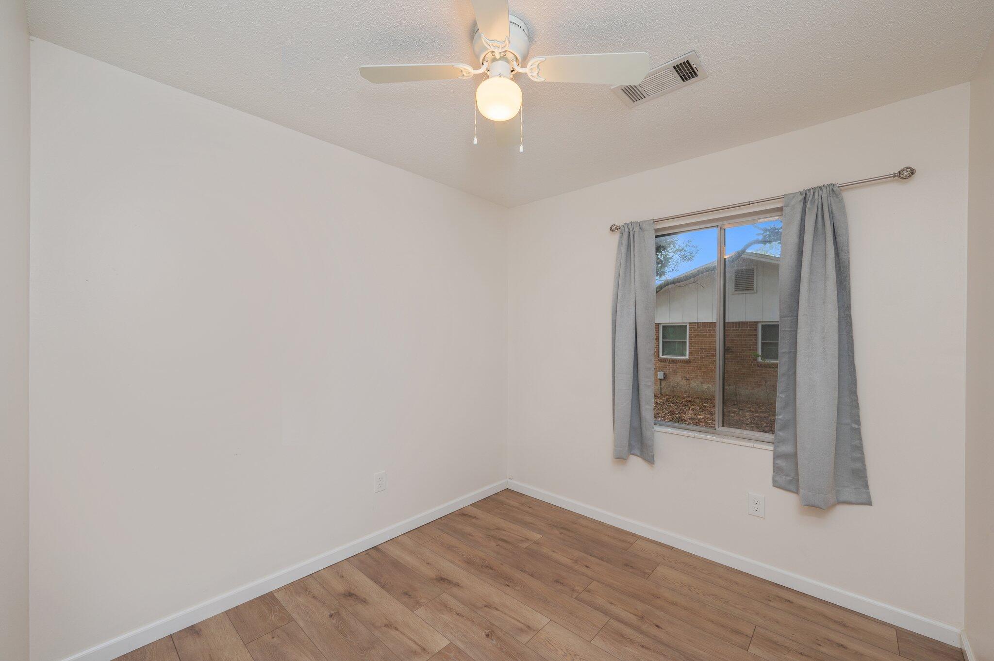 PINECREST HILLS - Residential Lease