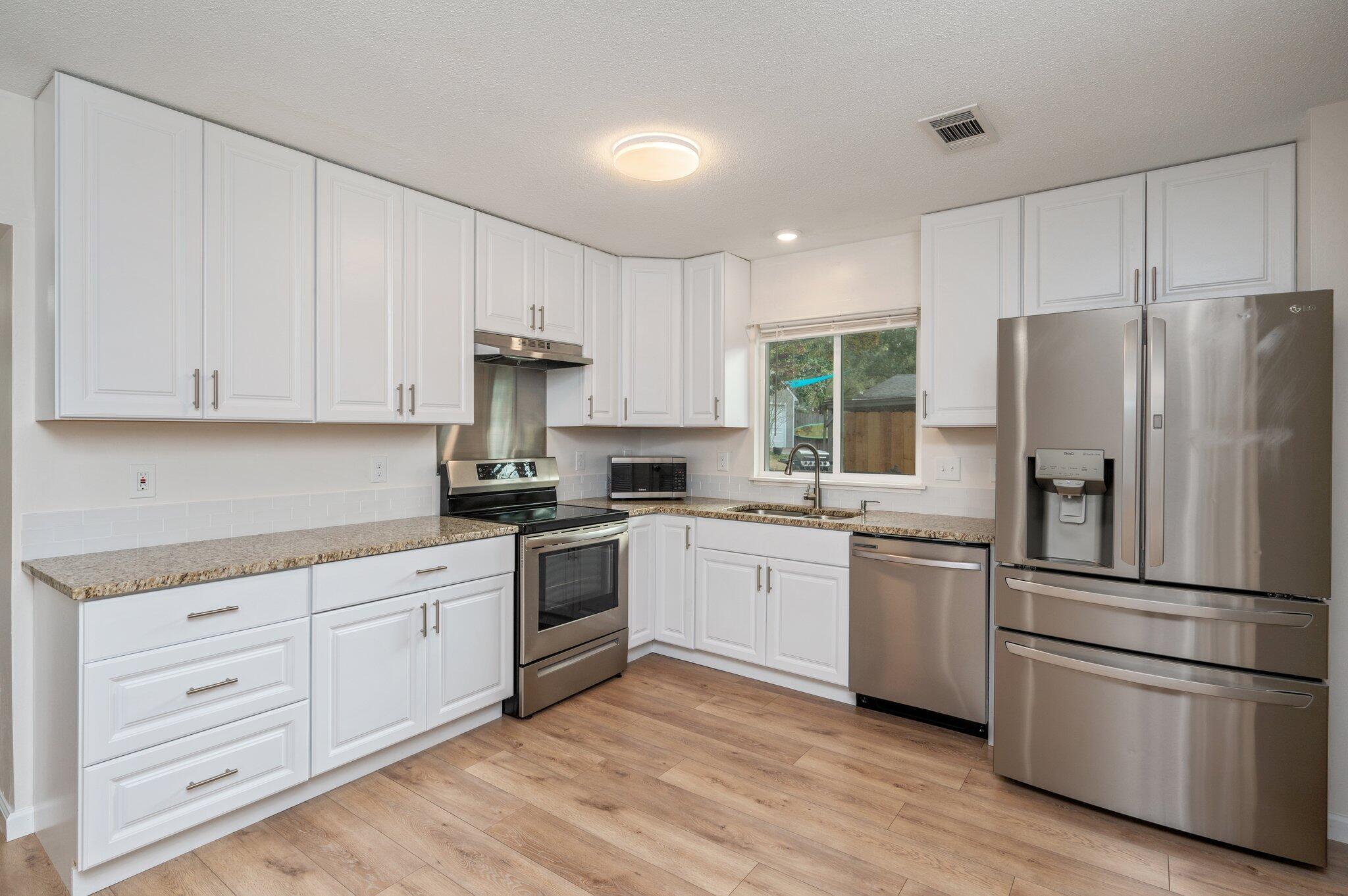 PINECREST HILLS - Residential Lease