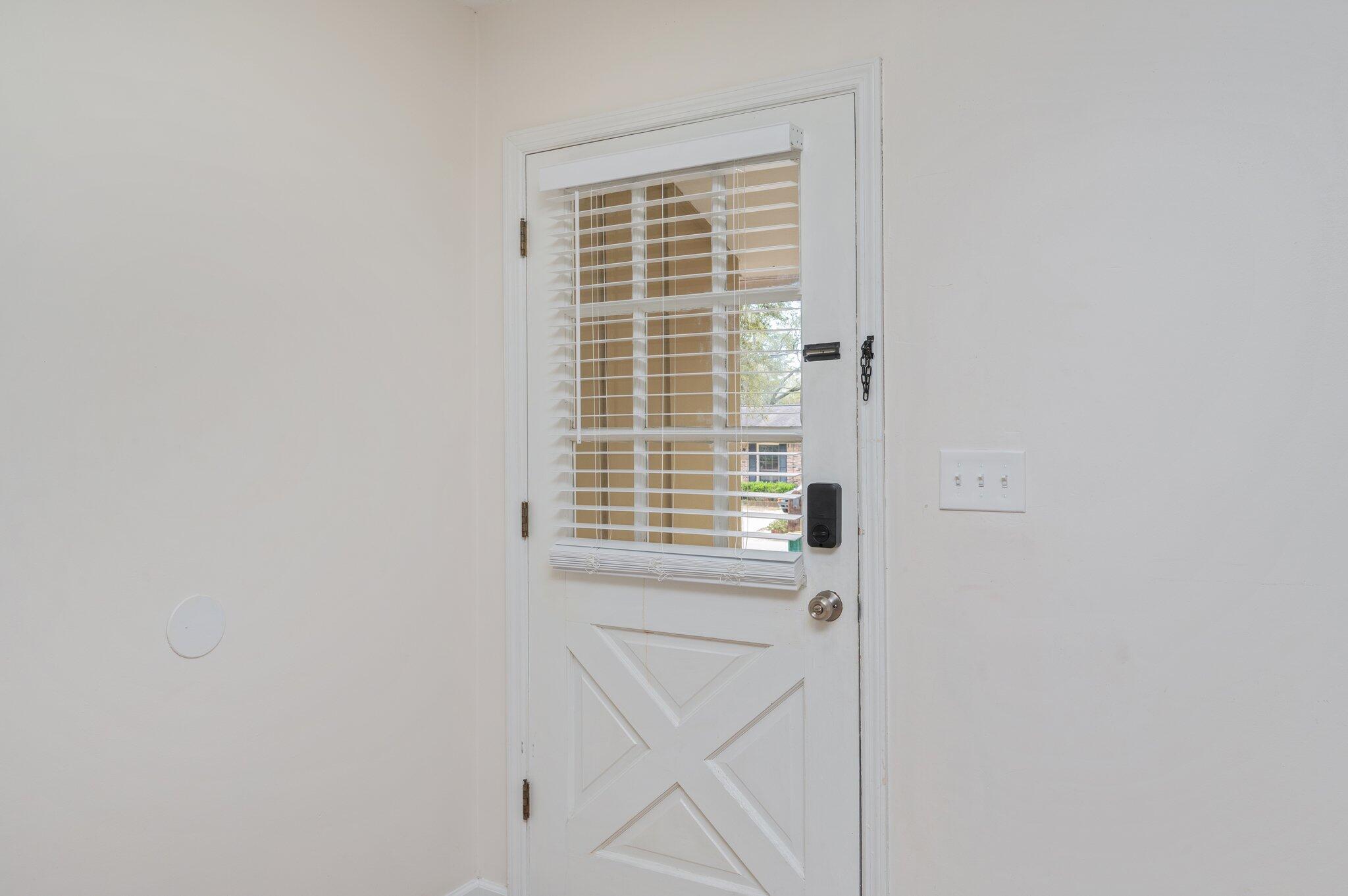 PINECREST HILLS - Residential Lease