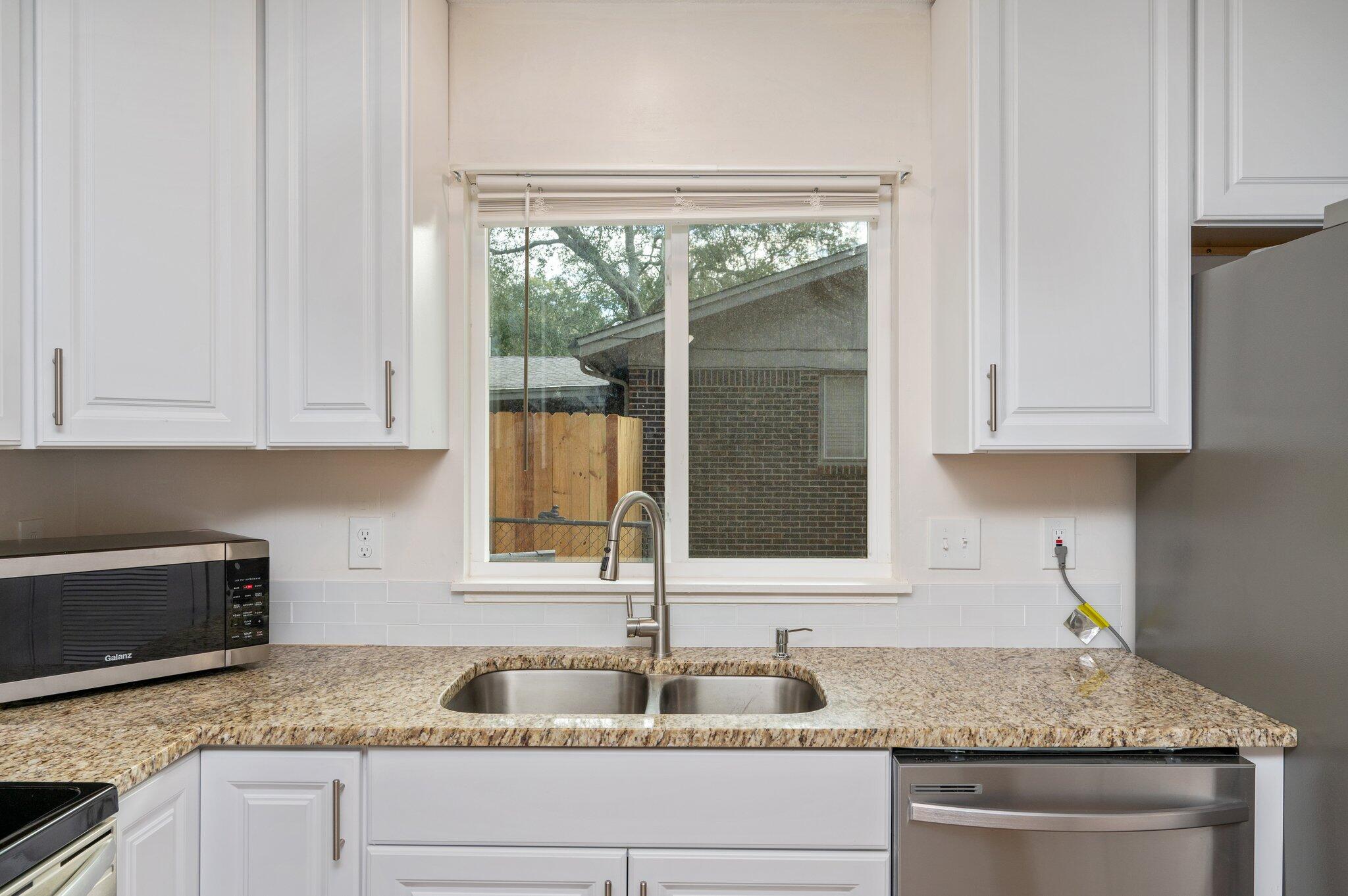 PINECREST HILLS - Residential Lease