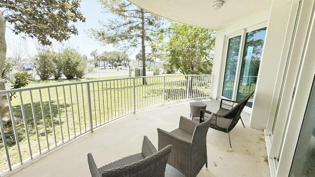 💥 PRICED TO SELL! BEST DEAL IN THE COMPLEX! 💥Don't miss this rare opportunity to own a first-floor, 1,170 sq ft, large 2-bedroom, 2-bath condo--the lowest priced 2-bedroom unit in the community when compared to others! Ideally located just steps from the spectacular zero-entry lagoon-style pool, this condo offers the perfect blend of resort-style living and strong rental potential. Stylishly updated and thoughtfully decorated, it's designed for relaxation while maximizing income opportunities. Grab your towel and enjoy poolside service with a full bar and delicious food options. The Palms of Destin offers an array of top-tier amenities, including a coffee shop, sports lounge, fitness center, tennis courts, dog walk, kids' playground, and 24-hour security--all set within meticulous landscaped grounds. There's truly something for everyone here!
Plus, enjoy the seasonal complimentary shuttle to June White Decker Beach Access, HarborWalk Village, and more. Located in the heart of Destin, you're just minutes from fine dining, shopping, and the world's most beautiful beaches.