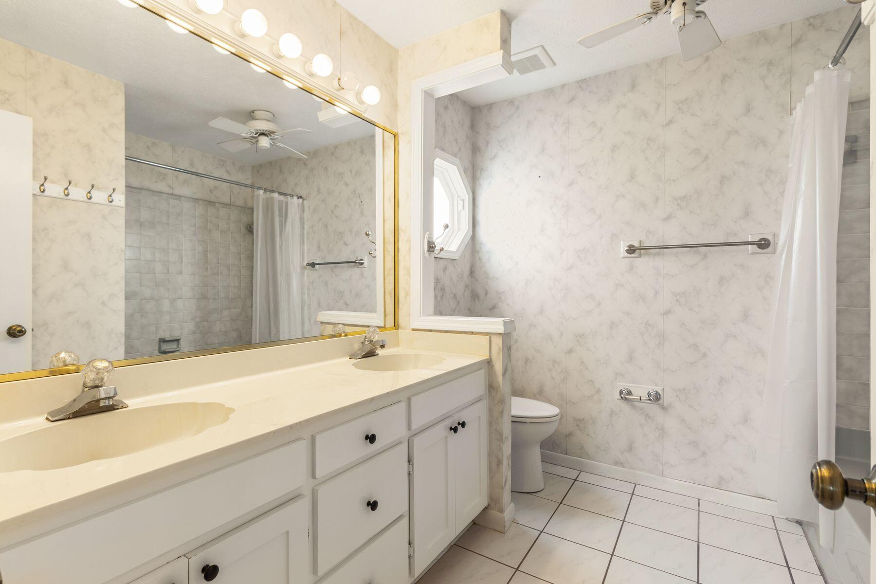 VENETIAN VILLA - Residential