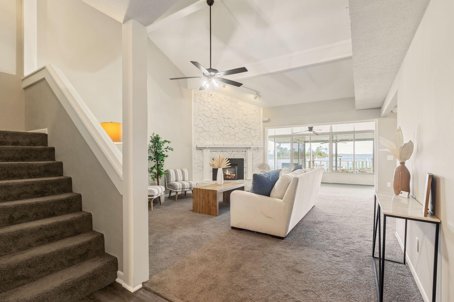 VENETIAN VILLA - Residential