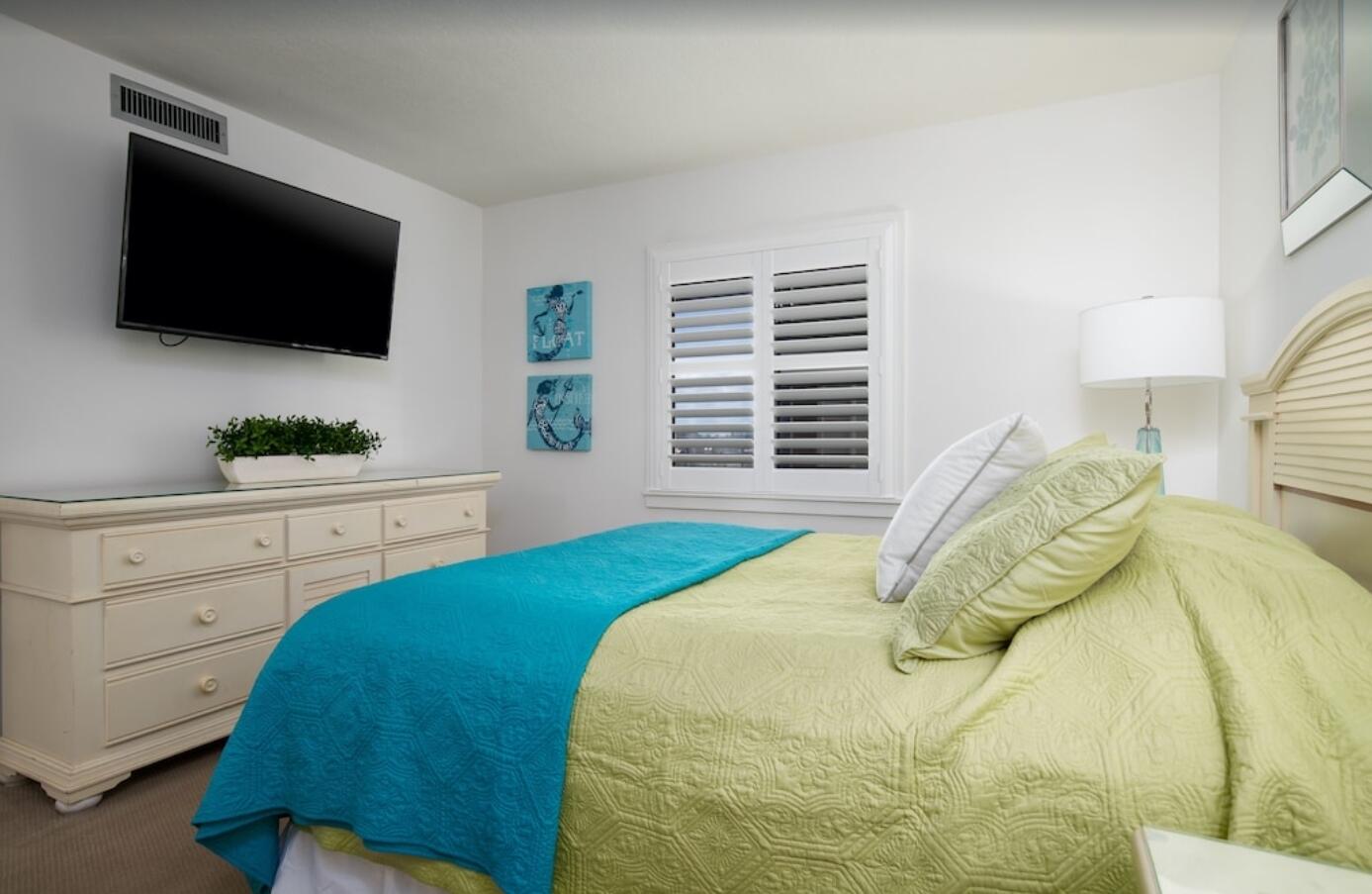 EMERALD TOWERS CONDO - Residential