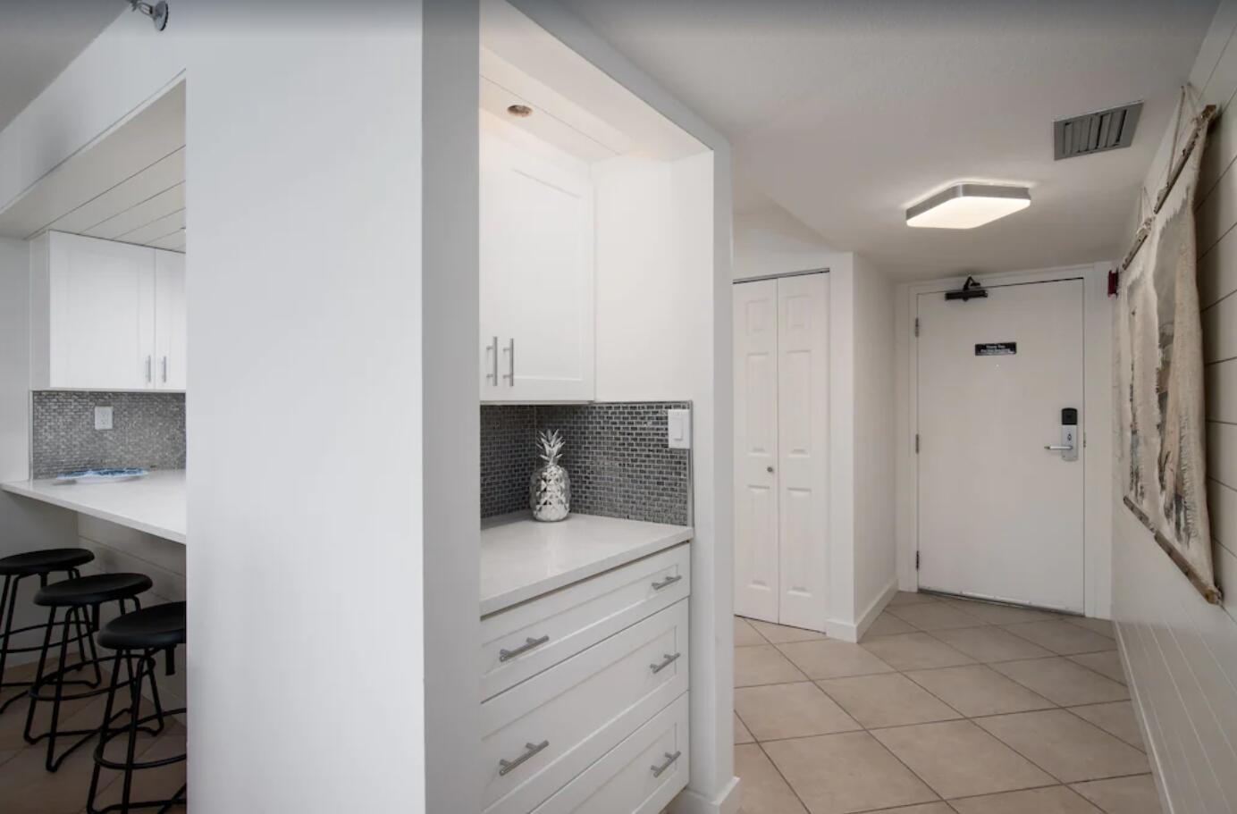 EMERALD TOWERS CONDO - Residential