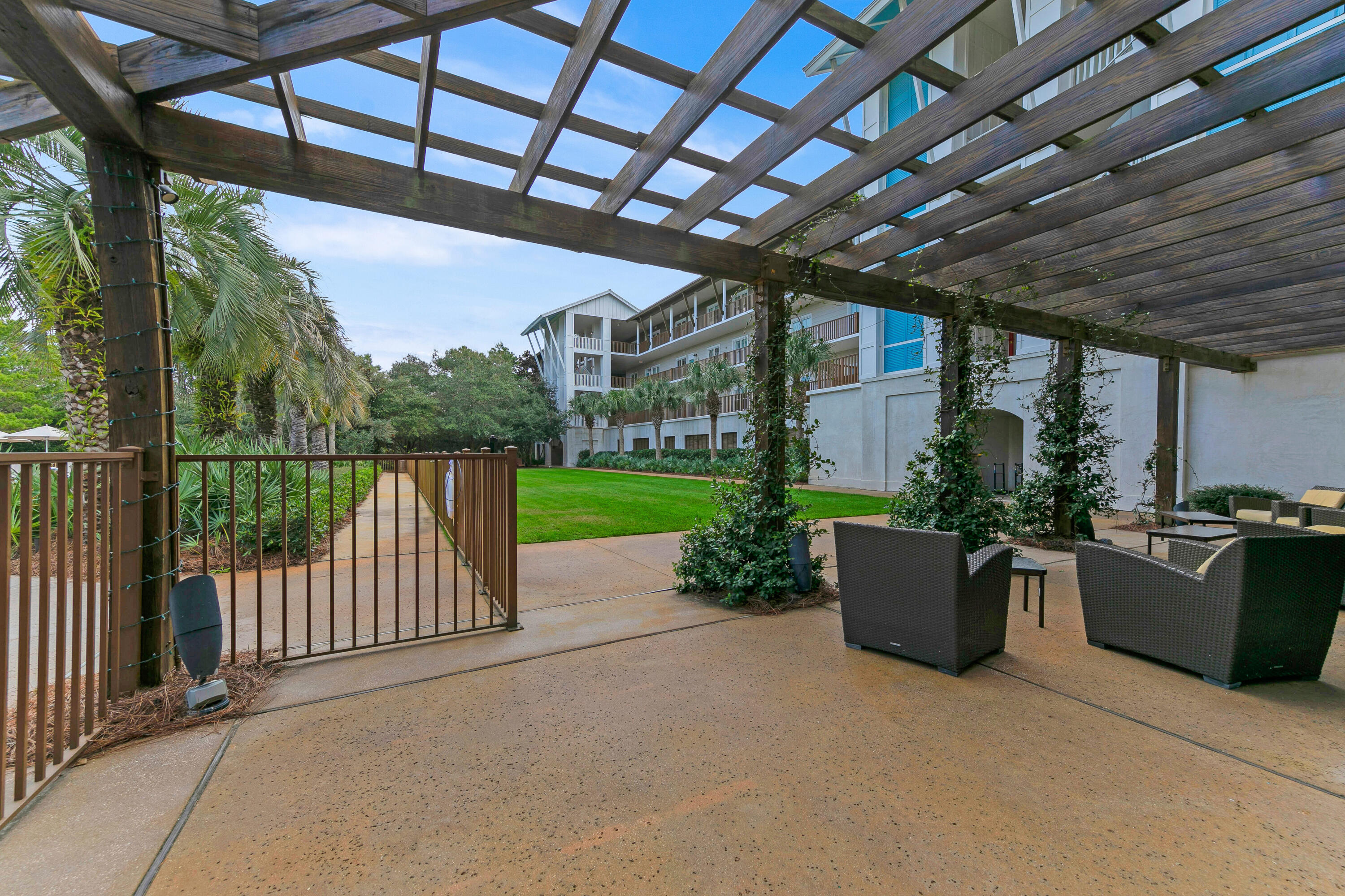 REDFISH VILLAGE - Residential