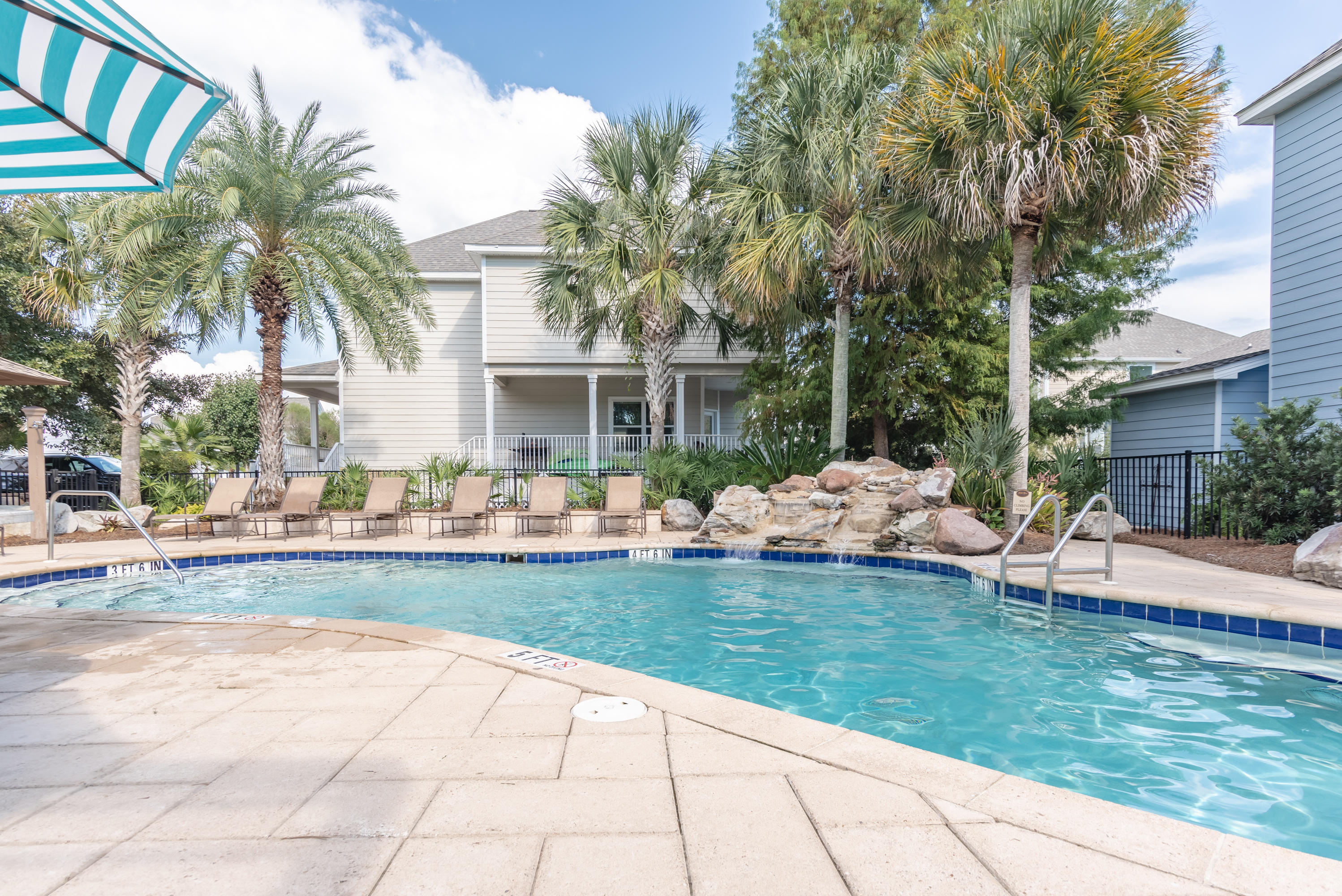 SANTA ROSA GOLF VILLAS - Residential