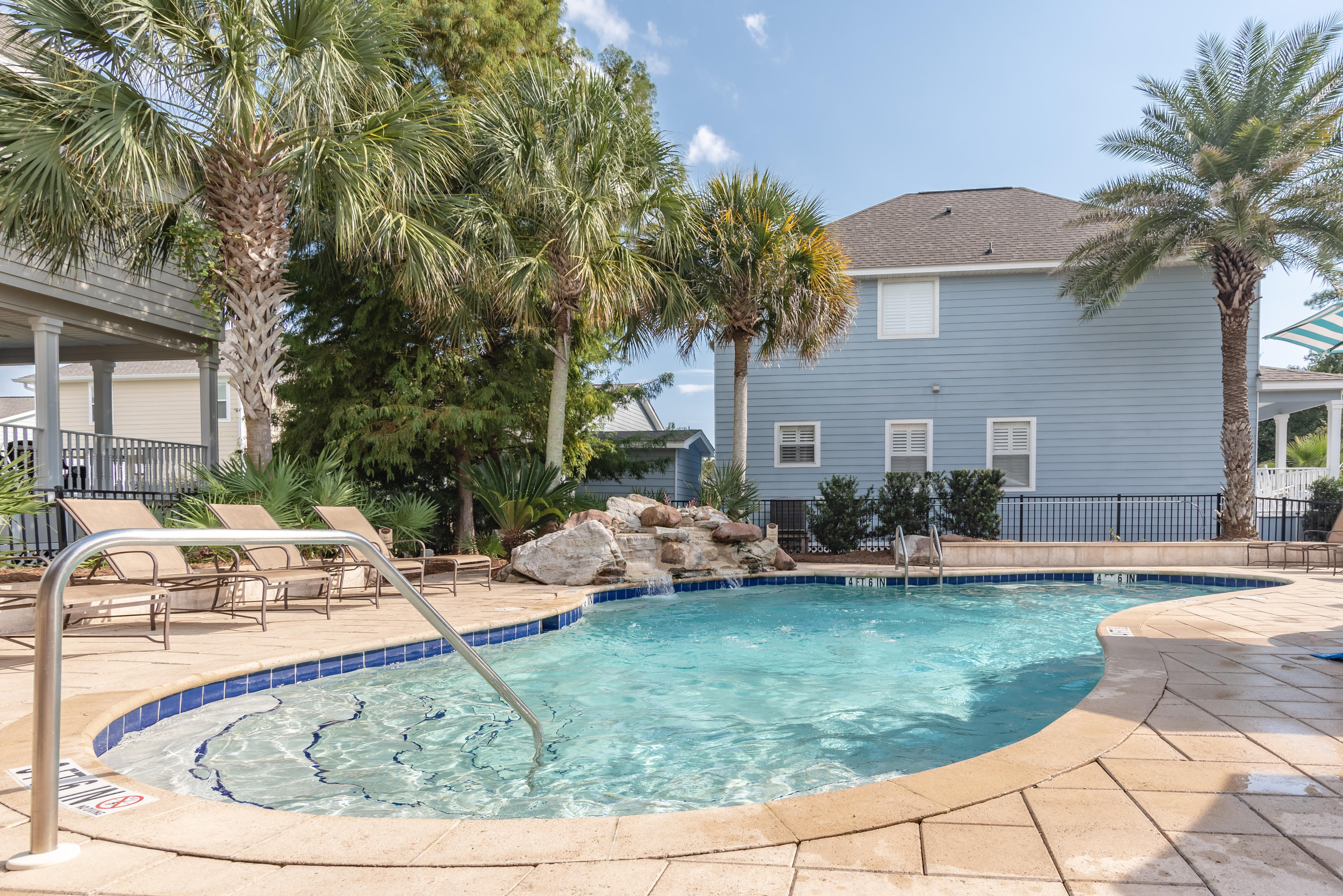 SANTA ROSA GOLF VILLAS - Residential