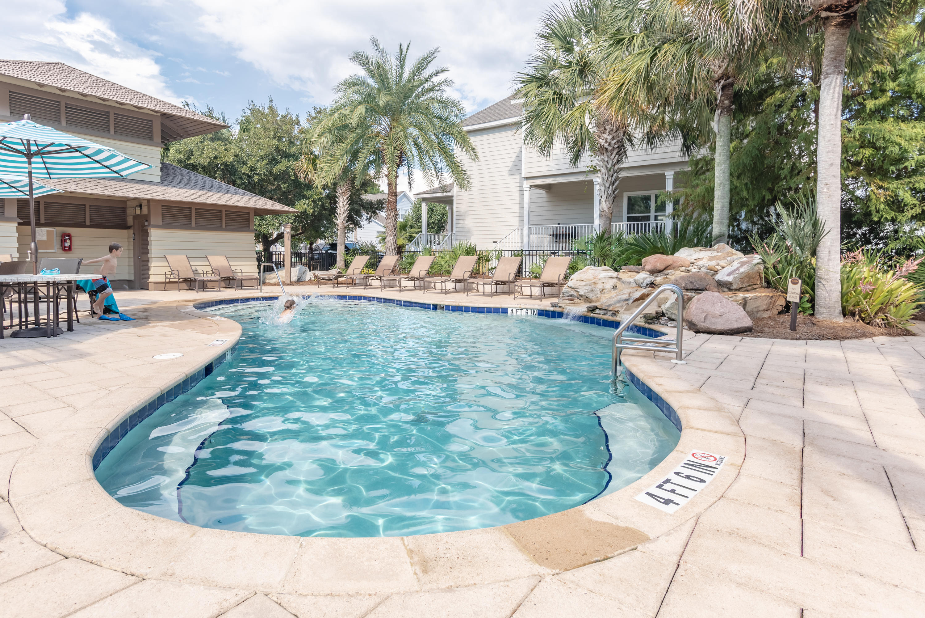 SANTA ROSA GOLF VILLAS - Residential