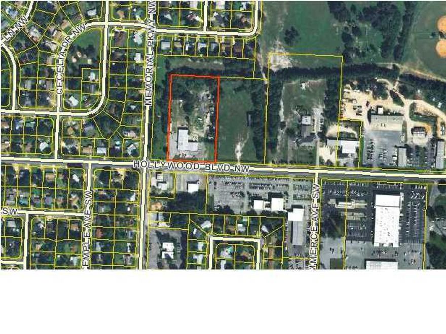 Vacant excess commercial land owned by the City of Fort Walton centrally located on Hollywood Blvd.