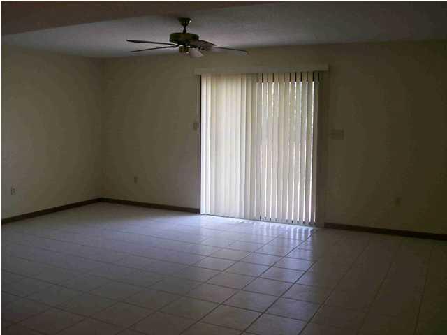 CLOVERDALE LAKE - Residential Lease