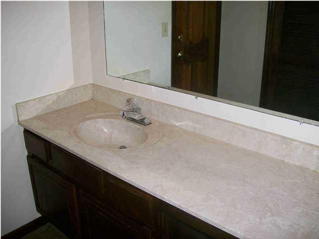 CLOVERDALE LAKE - Residential Lease